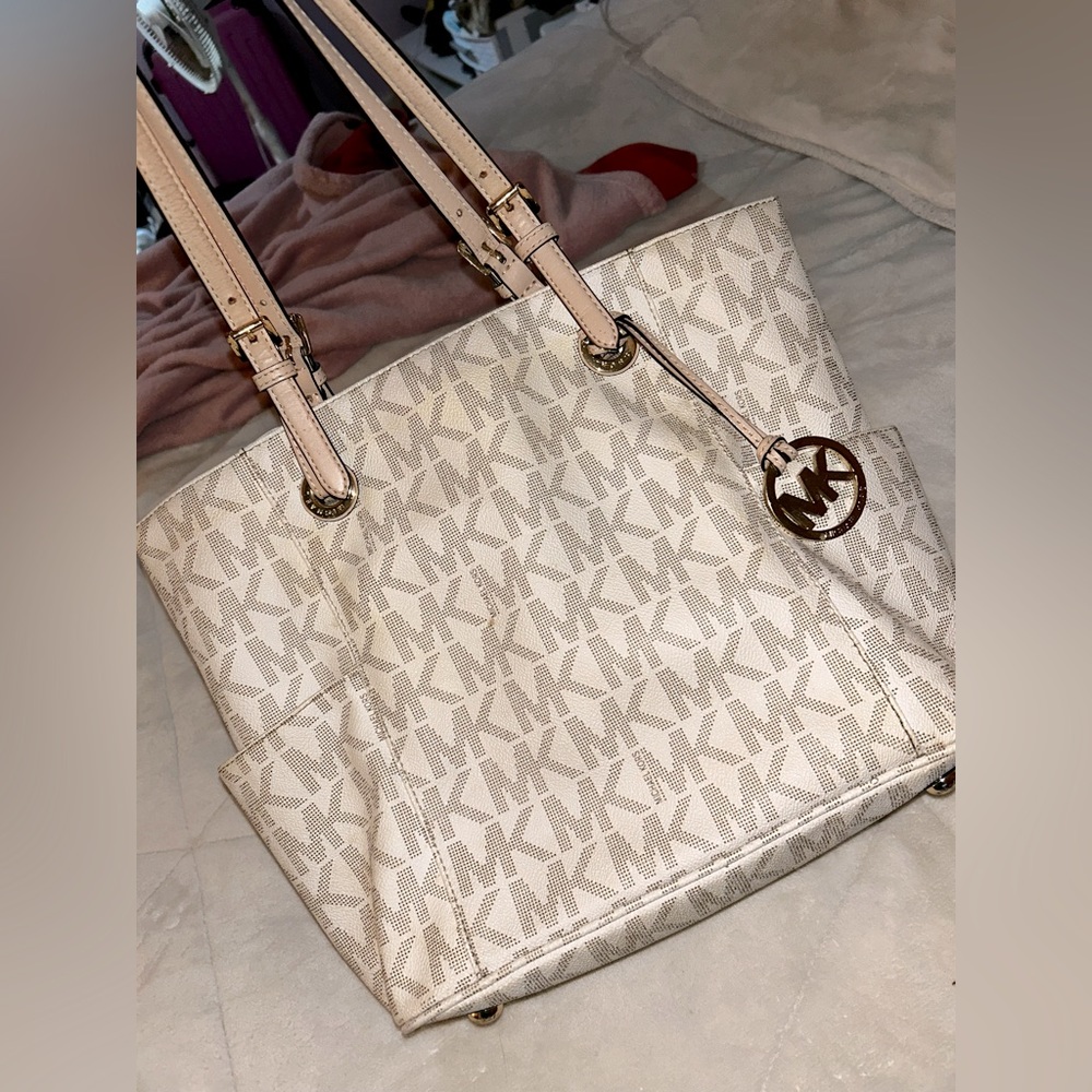 MK purse